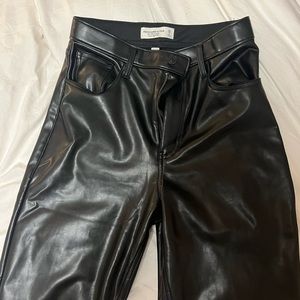 Abercrombie Curve Love Vegan Leather 90s Straight Pants
